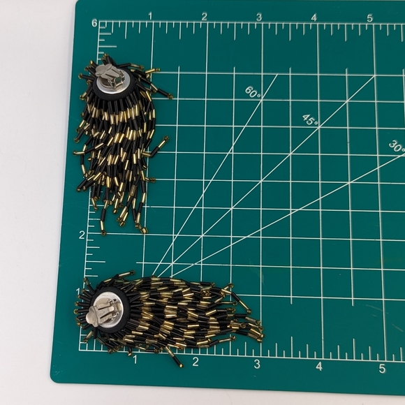 Fabulous, Fun & Funky 1960s Gold & Black Glass Beaded Confetti Clip-on Earrings